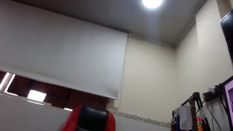 MARIPOSA online show from November 18, 2:07 pm