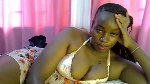 laura online show from February 18, 8:35 am