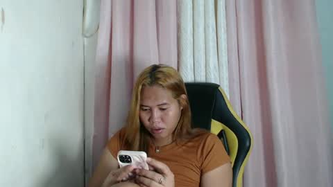 SOFIE  The woman who lives in the province online show from June 15, 3:12 pm