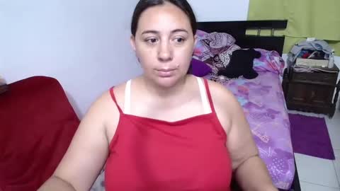 Snapshot of sexy_ticki chatting on December 19, 1:28 am janel online show from December 19, 1:28 am