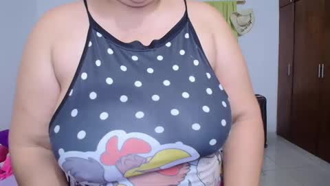 Snapshot of sexy_ticki chatting on December 15, 1:13 am janel online show from December 15, 1:13 am