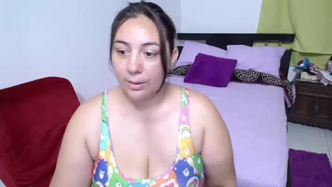 Snapshot of sexy_ticki chatting on December 17, 12:12 am janel online show from December 17, 12:12 am