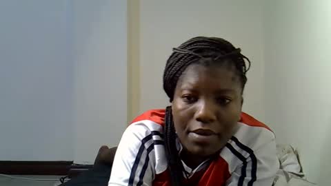 Snapshot of sexy_yello chatting on October 10, 8:03 pm Bantu girl online show from October 10, 8:03 pm