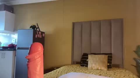 sexyasszeeee online show from October 24, 8:32 am