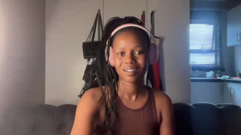 sexyasszeeee online show from May 5, 11:24 am