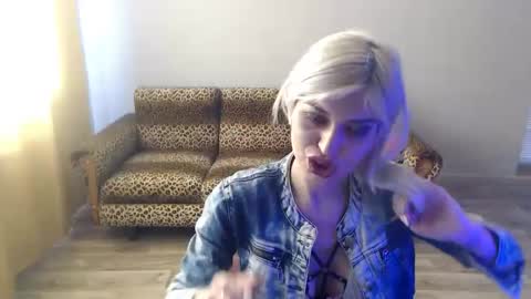 Snapshot of sexybeatriice chatting on February 22, 7:34 am sexybeatriice online show from February 22, 7:34 am