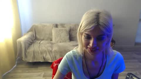 sexybeatriice online show from June 7, 7:15 am