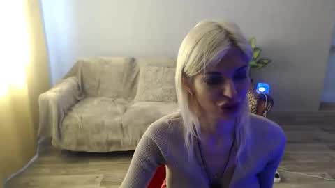 sexybeatriice online show from May 3, 6:50 am