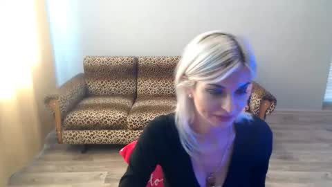 Snapshot of sexybeatriice chatting on September 28, 8:08 am sexybeatriice online show from September 28, 8:08 am