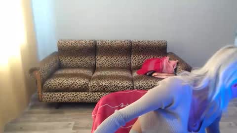 Snapshot of sexybeatriice chatting on October 3, 7:35 am sexybeatriice online show from October 3, 7:35 am