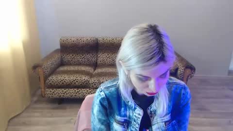 Snapshot of sexybeatriice chatting on January 25, 7:28 am sexybeatriice online show from January 25, 7:28 am