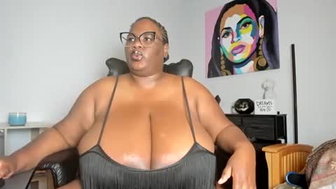 Snapshot of sexyblackhugetits chatting on October 15, 3:03 pm sexyblackhugetits online show from October 15, 3:03 pm