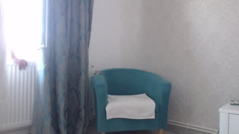 Sexyblonde4u58 online show from July 6, 4:29 am