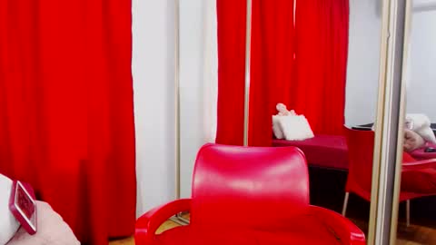 sexybustyboobs online show from November 15, 6:25 am