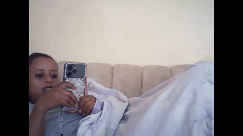 sexybuttie01 online show from April 23, 7:16 am