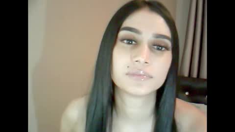 sexydiva02 online show from November 17, 3:57 pm