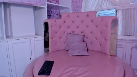 Mia Lifa online show from May 14, 8:36 pm