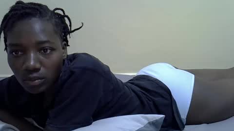 sexyghurl12 online show from January 16, 3:24 am