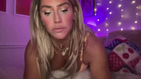 Ashley Love online show from June 14, 11:21 am