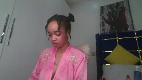 mel online show from February 25, 9:57 pm