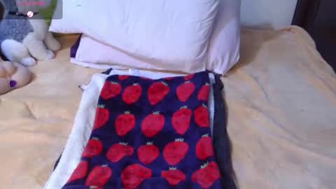 Snapshot of sexymompie chatting on October 3, 9:20 pm CANDY online show from October 3, 9:20 pm