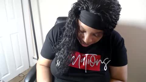 SexyMona online show from June 3, 4:12 pm