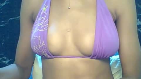 sexypussy000 online show from January 13, 8:24 pm