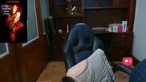 R A C H E L online show from March 1, 12:05 pm