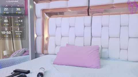 Kendall online show from February 14, 12:29 pm