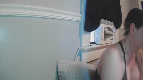 sexystripper69 online show from August 3, 10:37 pm