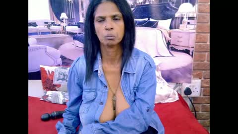 sexyva4u2luv online show from June 25, 5:56 am