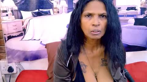 sexyva4u2luv online show from July 30, 5:30 am