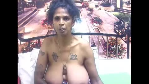 sexyva4u2luv online show from March 9, 6:28 am