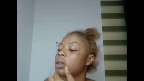 sexyxpeach online show from November 3, 7:18 pm