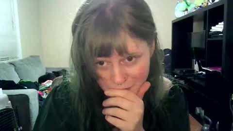 Snapshot of sftpwr chatting on September 15, 1:25 am sftpwr online show from September 15, 1:25 am