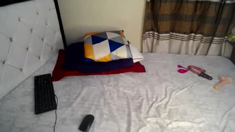 shadramary online show from November 7, 7:19 pm