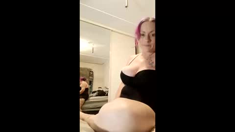 shadyb8585 online show from March 22, 7:47 am