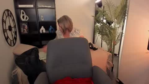 Shannon online show from August 1, 5:09 am