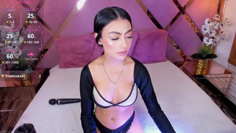 Snapshot of shanonclark chatting on December 10, 8:38 pm SHANON online show from December 10, 8:38 pm