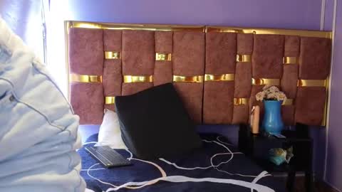 Snapshot of shantall_05 chatting on September 22, 7:12 pm shantall 05 online show from September 22, 7:12 pm