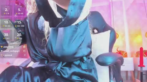 Shantal online show from June 4, 2:43 pm