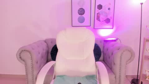 sharon_breezee online show from December 4, 4:59 am