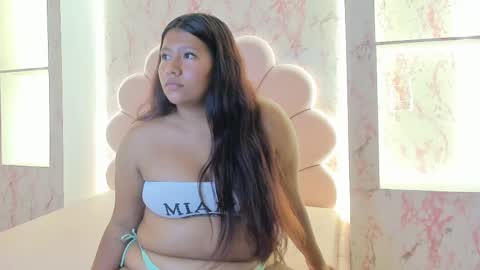 Snapshot of sharon_curvvy chatting on September 28, 3:57 am Sharon Curvvy online show from September 28, 3:57 am