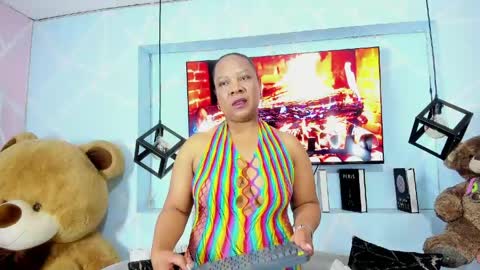 Sharon Noa online show from April 29, 2:31 pm