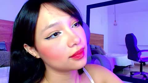 sharon_rosse__ online show from March 13, 9:05 pm