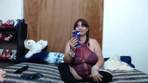 Snapshot of sharon_stonne_66 chatting on February 10, 6:03 pm S H A R O N online show from February 10, 6:03 pm