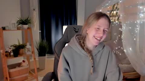 Sharon online show from May 6, 6:01 pm