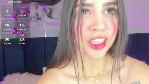 SharonLovee  online show from October 22, 9:09 pm