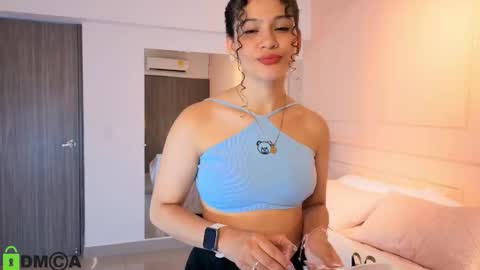 Snapshot of sharonn___ chatting on September 24, 4:22 am Sharon online show from September 24, 4:22 am