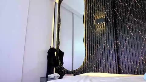 SHARON TAYLOR online show from December 13, 11:43 pm